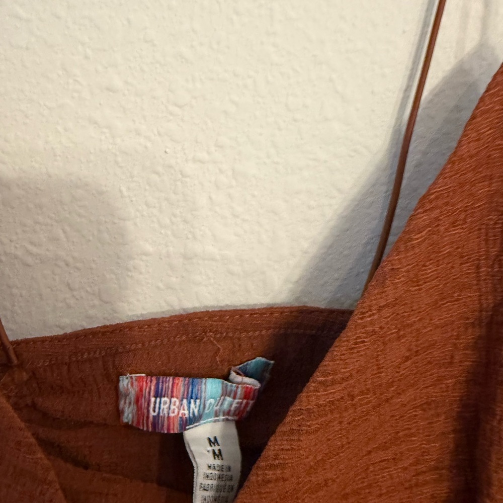 Urban Outfitters Brown crop Top - Picture 2 of 4